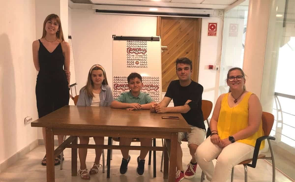 Presentación del cartel 'Cuentame'