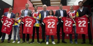 Acto de presentación de la nueva temporada de LaLiga Genuine Santander, con Iker Casillas, Vicente del Bosque y Miguel Torres