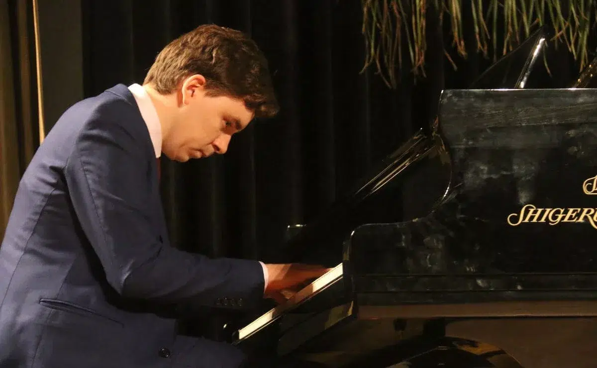 Egor Chulkov se convierte en el primer titulado de España con autismo en el Grado Superior de Música