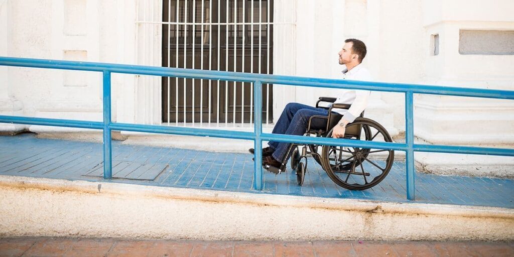 Andalucía lleva 18 meses de "retraso" en la valoración del grado de discapacidad