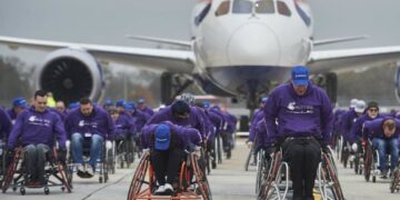 Récord Guinness conseguido por 100 personas en sillas de ruedas