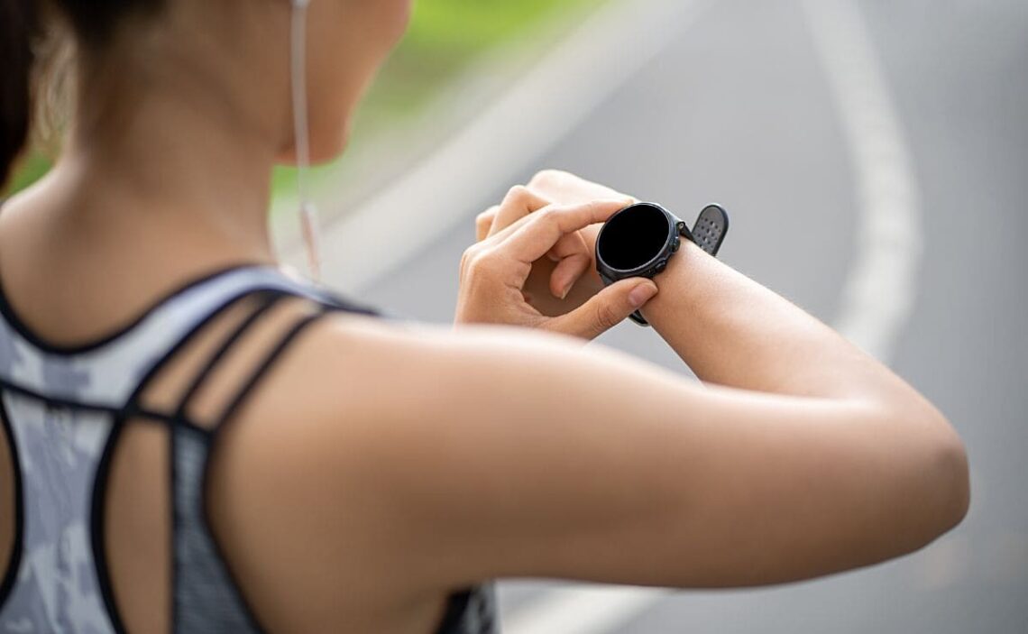 Decathlon tiene rebajado al 25 el reloj deportivo Garmin mas preciso con GPS integrado