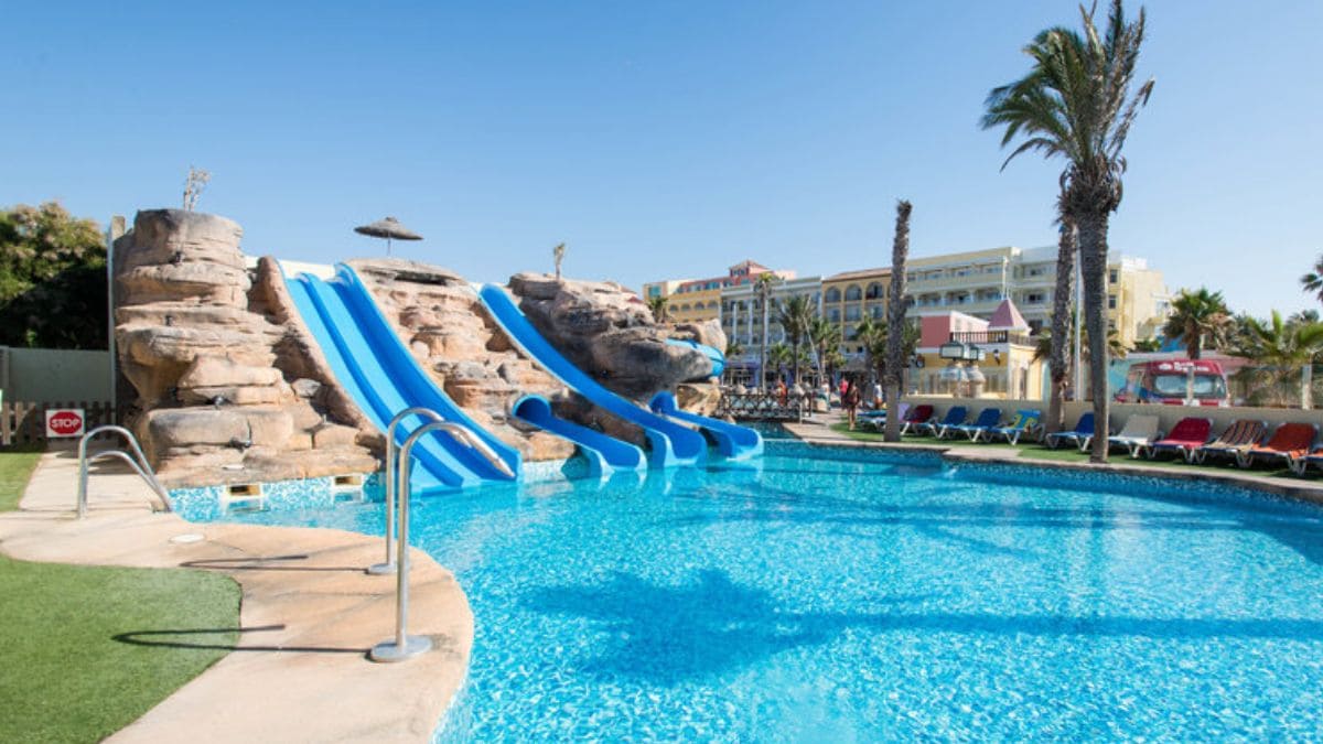 Viajes El Corte Inglés ofrece un viaje a precio reducido para ir a Roquetas de Mar