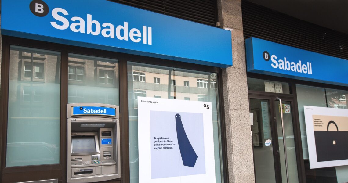 La nueva propuesta de Sabadell para mejorar las condiciones laborales de los empleados