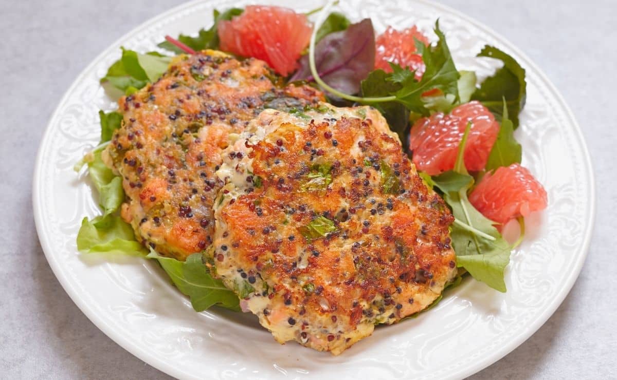 salmon quinoa alimento plato menu salud organismo dieta
