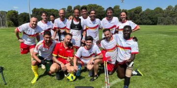 Jugadores de la selección española de fútbol para amputados durante un entreno previo