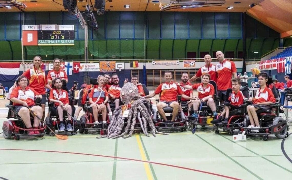 Equipo y cuerpo técnico de la selección española de hockey en silla de ruedas en el Mundial de 2022