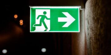 Así deben ser los elementos de señalización e iluminación en la nueva normativa de accesibilidad