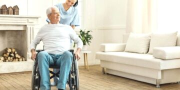 servicio ayuda domicilio persona mayor discapacidad