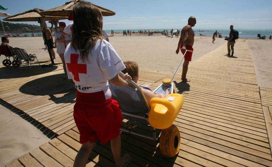 Servicio prestado en la ciudad de Barcelona en la playas accesibles