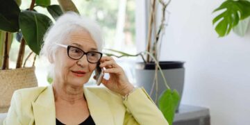 El Servicio Andaluz de Teleasistencia recibe el galardón de 'Supercuidadores'