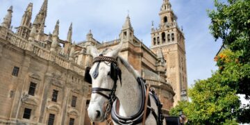 Sevilla es una de las ciudades que se pueden visitar con los viajes del IMSERSO