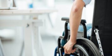 silla de ruedas cermi sistema nacional de salud discapacidad
