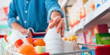 El informe de la OCU que señala al Gobierno y la ayuda de 200 euros