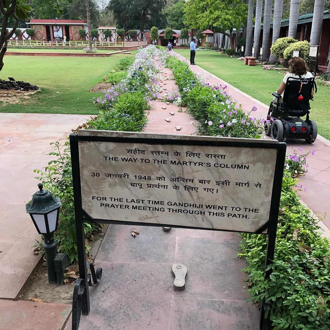 Casa Museo de Gandhi en silla de ruedas.