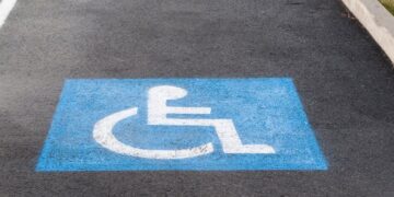 Plaza de aparcamiento para personas con movilidad reducida