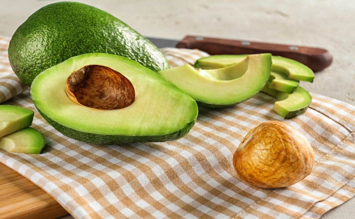 Cómo frenar la caída del pelo con aguacate