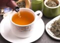 Taza de té verde, una infusión beneficiosa para el cuerpo