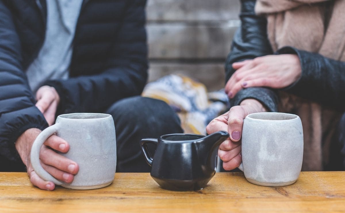 Personas tomando té