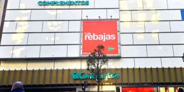 Los auriculares estilo 'airpods' deportivos mejor valorados ahora rebajados en El Corte Inglés