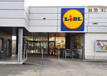 El toldo ajustable de Lidl para tu jardín este verano