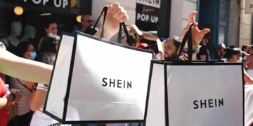Shein se apunta a la moda sostenible
