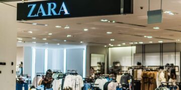 El bolso mini de Zara que combina con todo