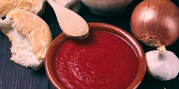 El tomate frito receta artesana de Hacendado es uno de los peores según la OCU