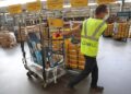 trabajador correos paquetes seguridad