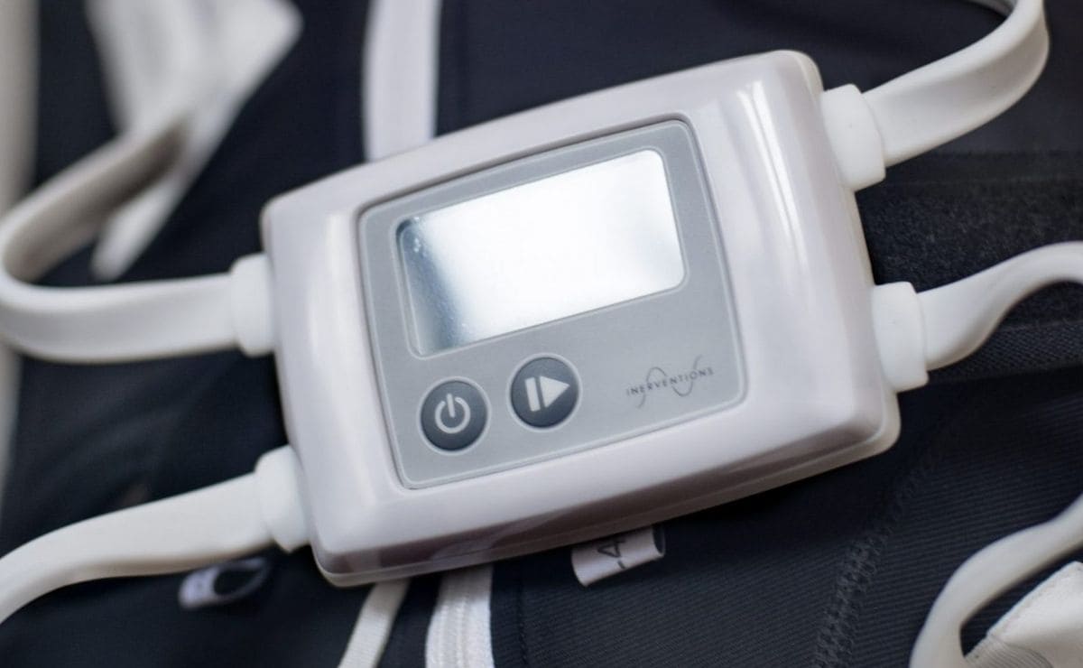 traje Exopulse Mollii Suit personas con discapacidad neurologia aparato