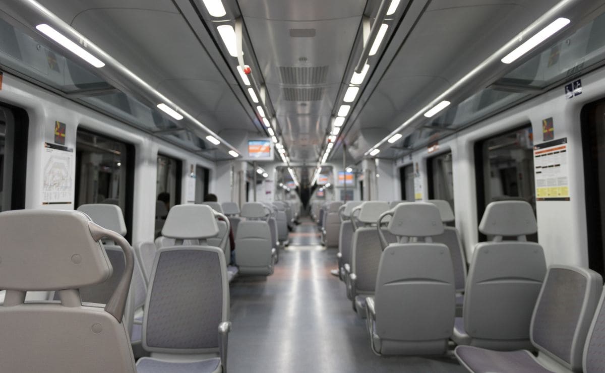 Interior de un tren de cercanías de Renfe