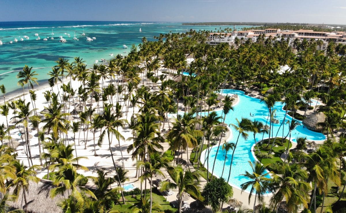 Playa cristalina de Punta Cana, uno de los lugares con más demanda de turismo en el mundo