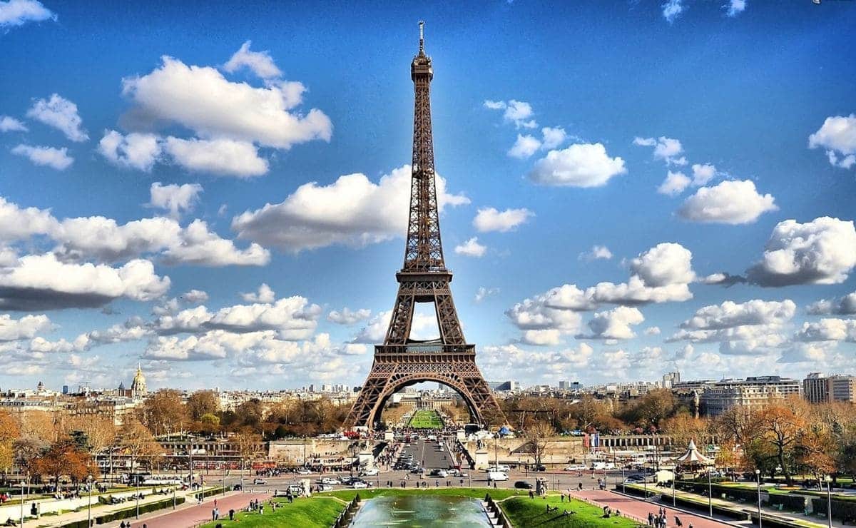 Torre Eiffel, uno de los monumentos más populares de Francia