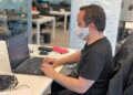 Usuario de la nueva plataforma de e-learning para personas con discapacidad intelectual