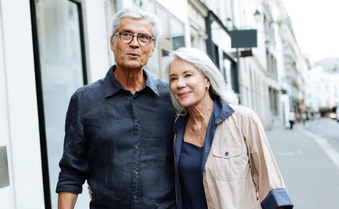 Personas mayores disfrutan de un viaje de turismo del Instituto de Mayores y Servicios Sociales (IMSERSO)