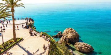 Nerja, uno de los pueblos que podemos encontrar en la Costa del Sol