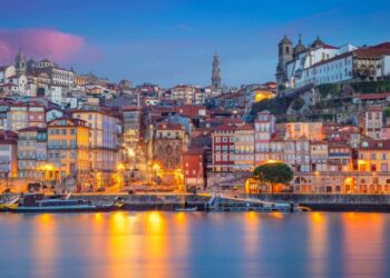 La agencia Carrefour Viajes lanza una promoción para visitar Oporto este verano