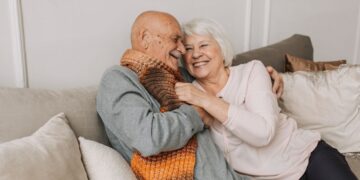 Personas mayores que se benefician de los viajes del Programa de Turismo del IMSERSO