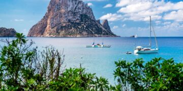 Vistas al mar de Ibiza, destino que oferta Viajes El Corte Inglés