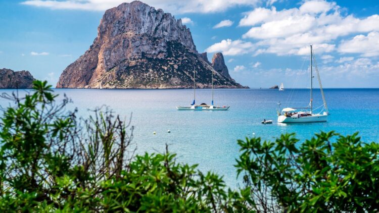 Vistas al mar de Ibiza, destino que oferta Viajes El Corte Inglés