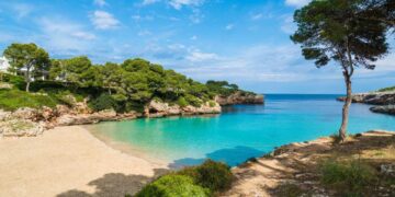 Viajes El Corte Inglés lanza una promoción a precio más reducido que el IMSERSO para viajar a Mallorca