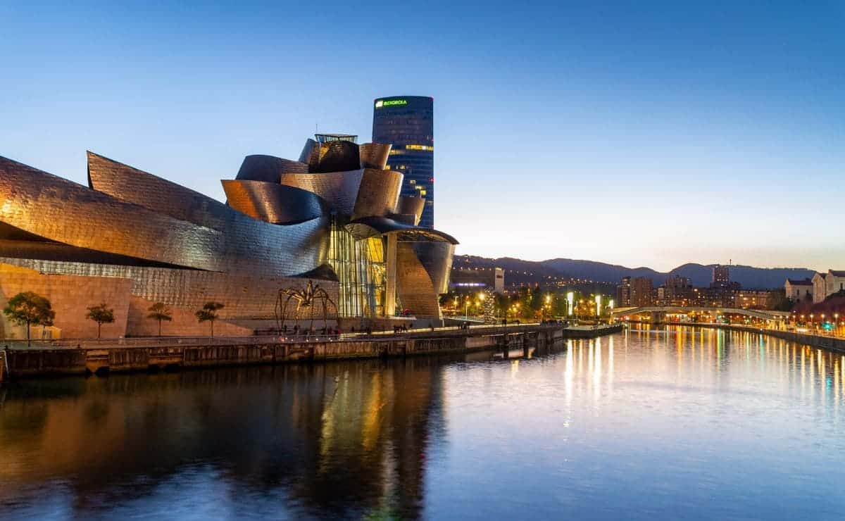 Bilbao, uno de los destinos que ofrece Viajes El Corte Inglés en el viaje 'Cantabria y País Vasco'