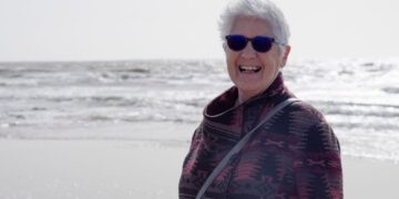 Persona mayor durante un viaje del IMSERSO