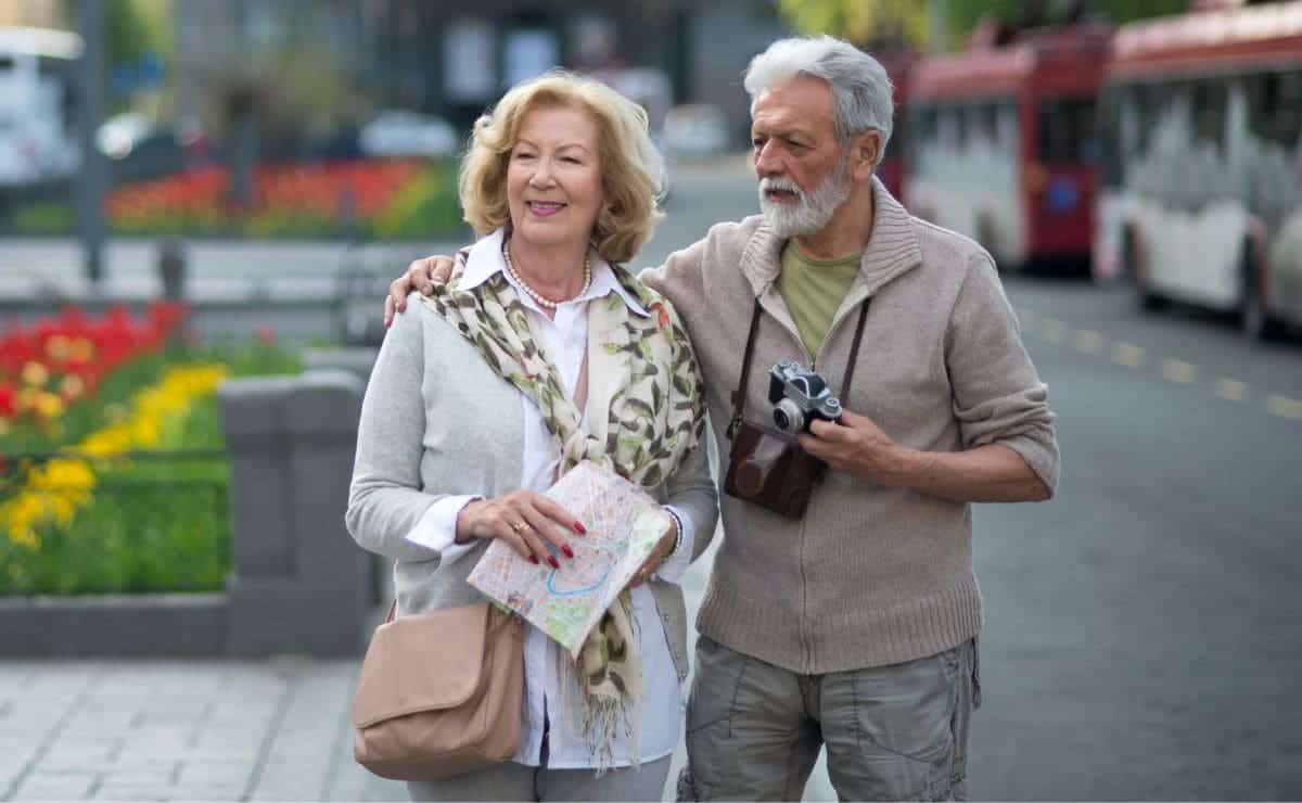 Personas mayores durante un viaje del IMSERSO turismo