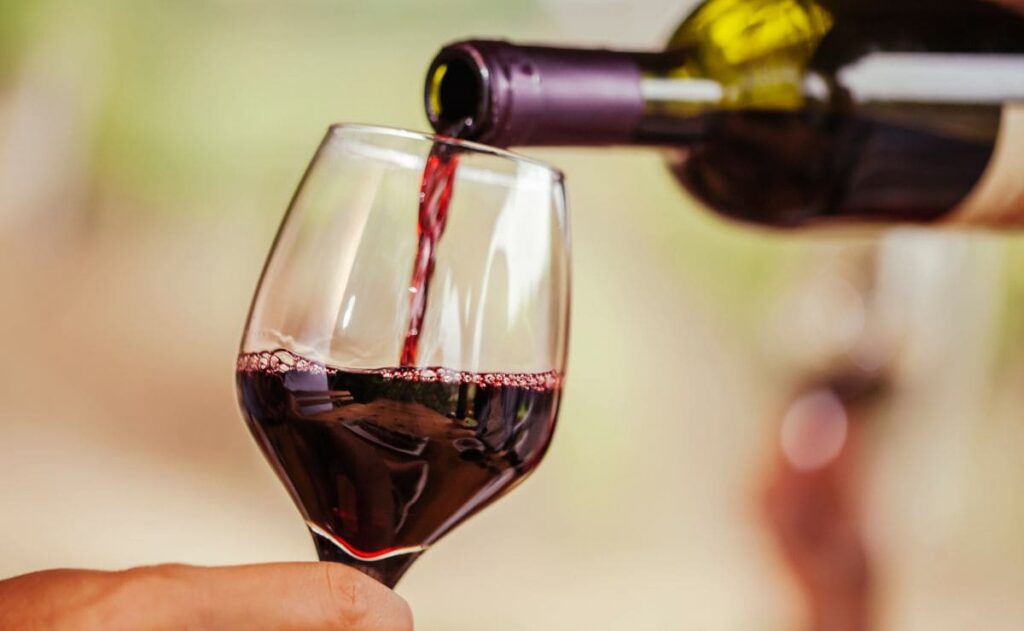 El vino podría ser un aliado de la salud cognitiva en personas mayores