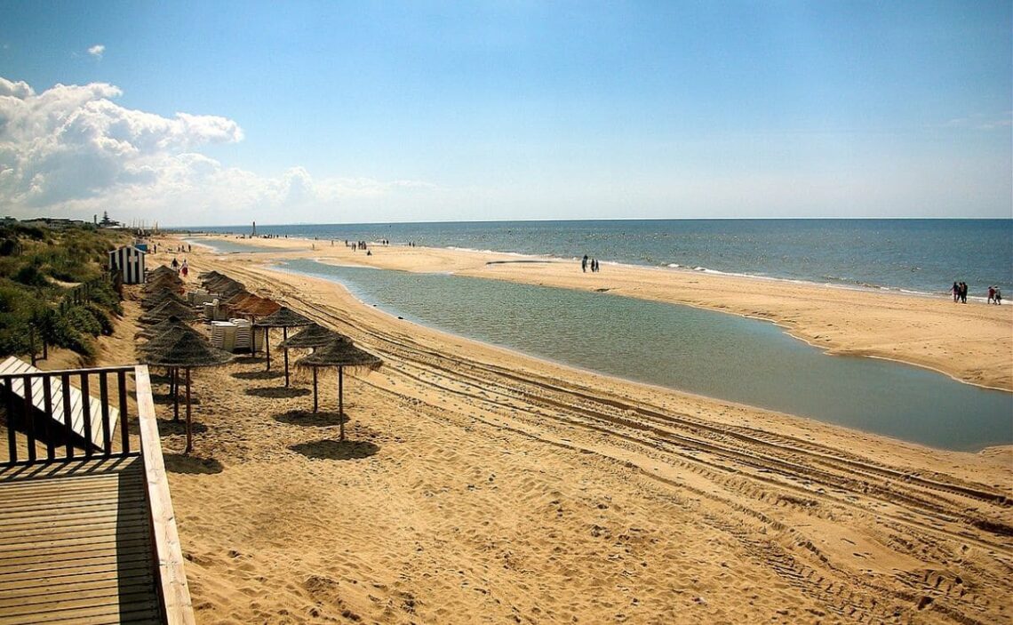 Playa de Islantilla, situada en la costa de Huelva