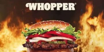 Demandan a Burger King por mentir en el tamaño de la Whopper