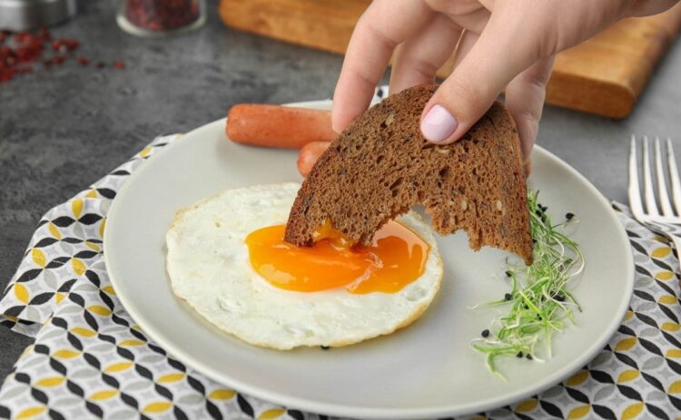 yema huevo alimento propiedades nutrientes cuerpo dieta salud