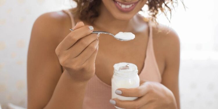 El yogur griego es un ingrediente ideal para ganar masa muscular