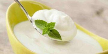 3 yogures cargados de probióticos para mejorar la flora intestinal
